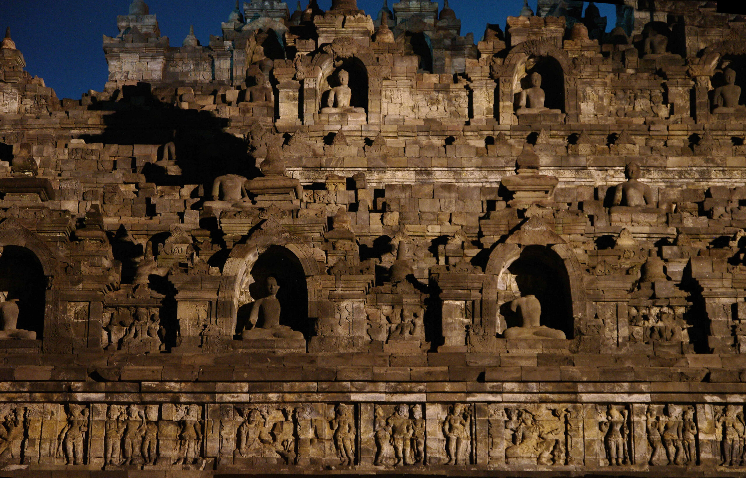 Borobudur: Temple in Indonesia (article) | Khan Academy