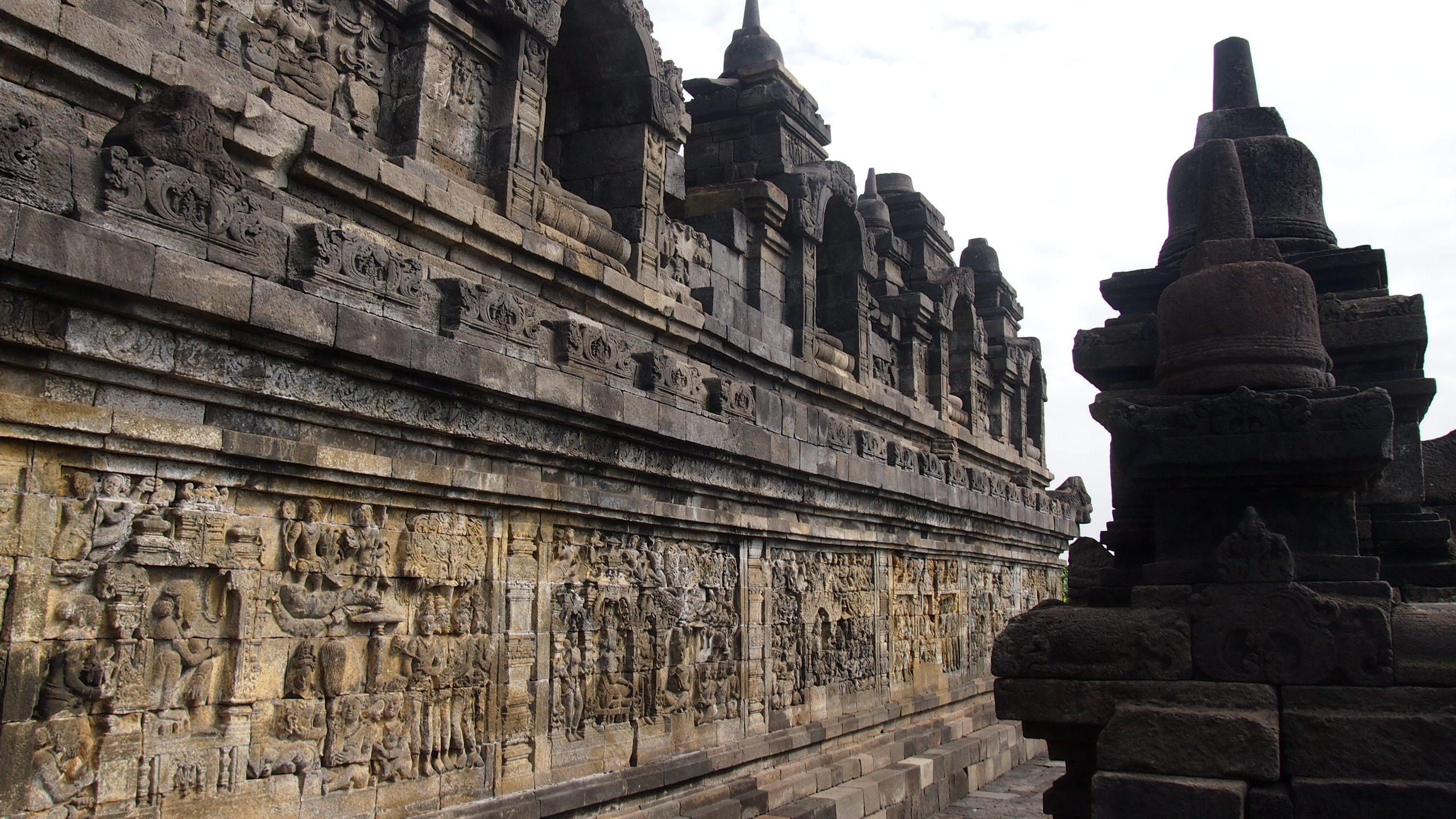 Borobudur Temple, Java Island, Indonesia [OC] [2048x1536] : r/Buddhism