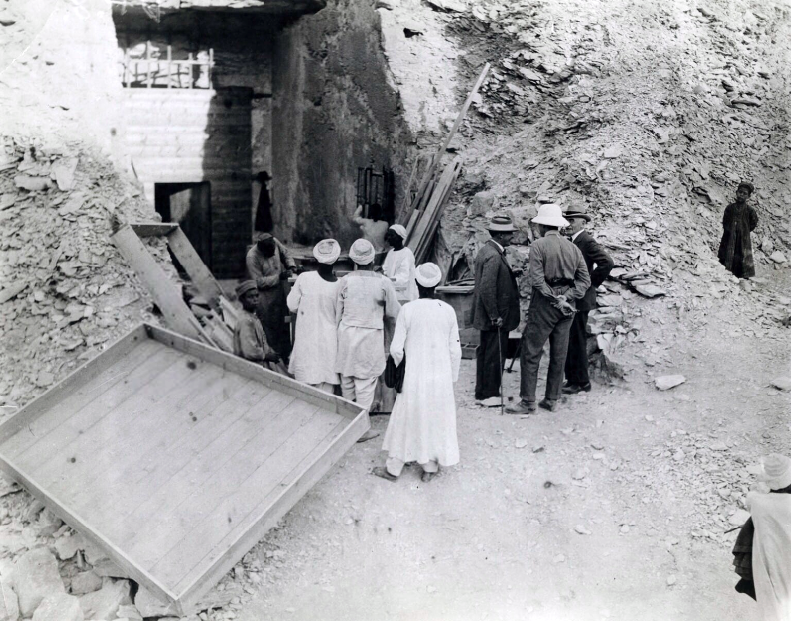 George Edward Stanhope Molyneux Herbert, Fifth Earl of Carnarvon, with Howard Carter during his initial visit to the tomb, 1922, 7 5/8 x 9 5/8 inches (National Portrait Gallery, London; photo: Keystone Press Agency Ltd.)