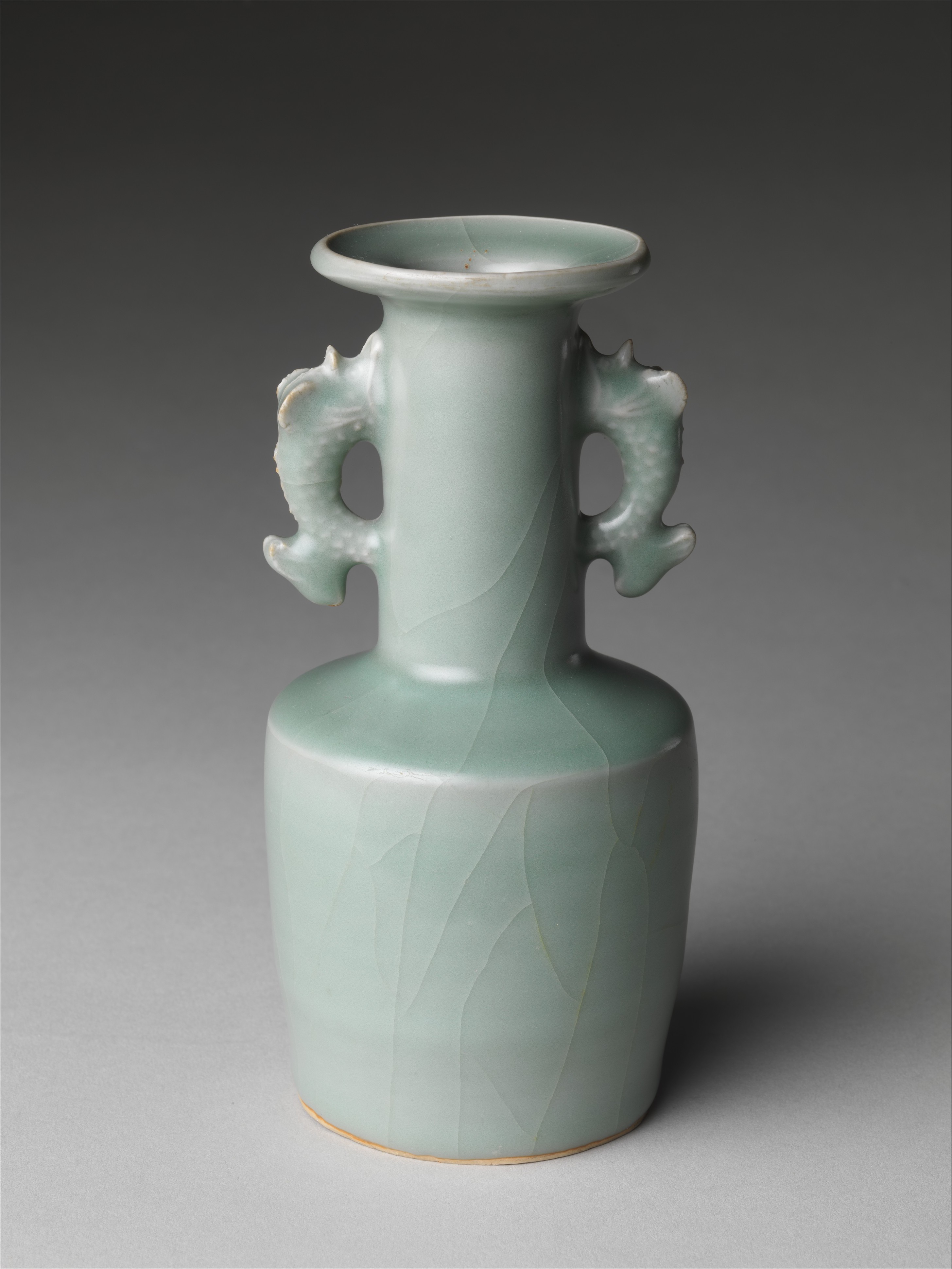 Celadon dragon-shaped ewer and celadon turtle-shaped ewer (article