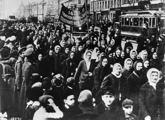 How Did the Revolution in Russia Affect the War Apex