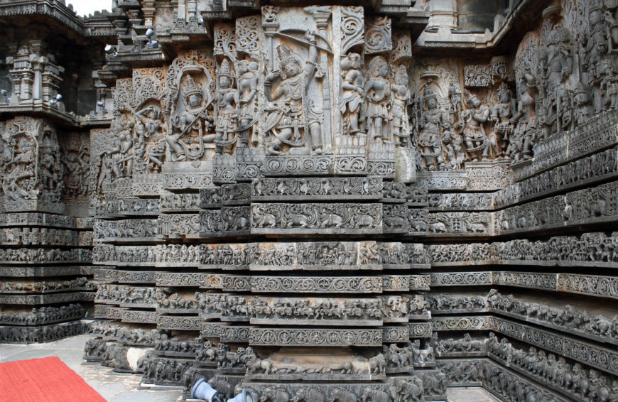 File:1150 CE Hoysaleswara temple Halebidu Karnataka, Mahisasuramardini.jpg  - Wikipedia