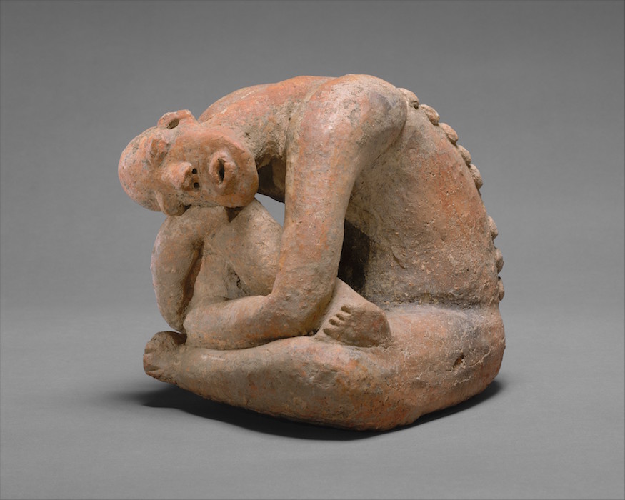 Seated Figure, terracotta, 13th century, Mali, Inland Niger Delta region, Djenné peoples, 25/4 x 29.9 cm (The Metropolitan Museum of Art)