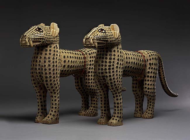 Pair of leopards, 19th century, Court of Benin, Nigeria, ivory with metal inlay, 48.0 x 80.0 x 13.0 cm (Royal Collection Trust, © Her Majesty Queen Elizabeth II, 2017)