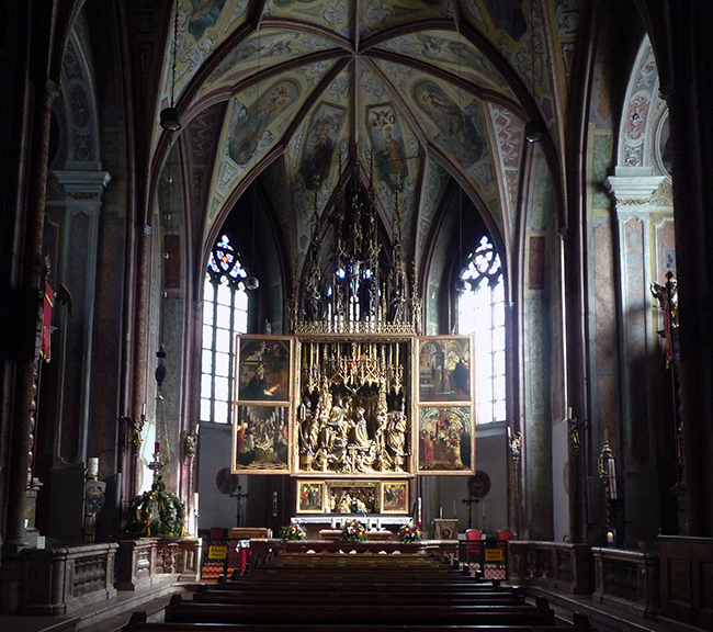 The Medieval and Renaissance Altarpiece (article)