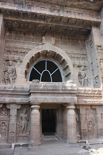 Ajanta, cave 19 (Photo: Arian Zwegers)