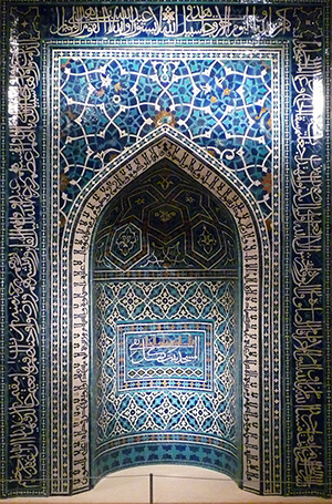 Mirabe, 1354–55, logo após o período do Ilcanato, Madrasa Imami, Isfahan, Irã, azulejos vitrificados coloridos, 343,1 x 288,7 cm (Museu Metropolitano de Arte em Nova Iorque)