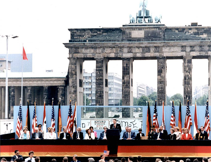 What Was The Berlin Wall And How Did It Fall? - The Cold War