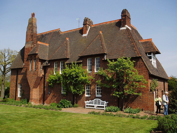 William Morris and Philip Webb, Red House (article) | Khan Academy