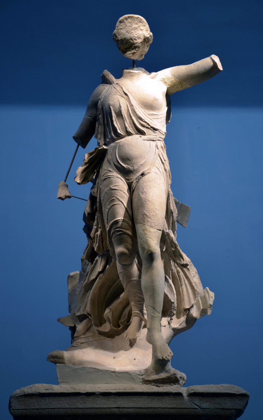 nike goddess of victory louvre