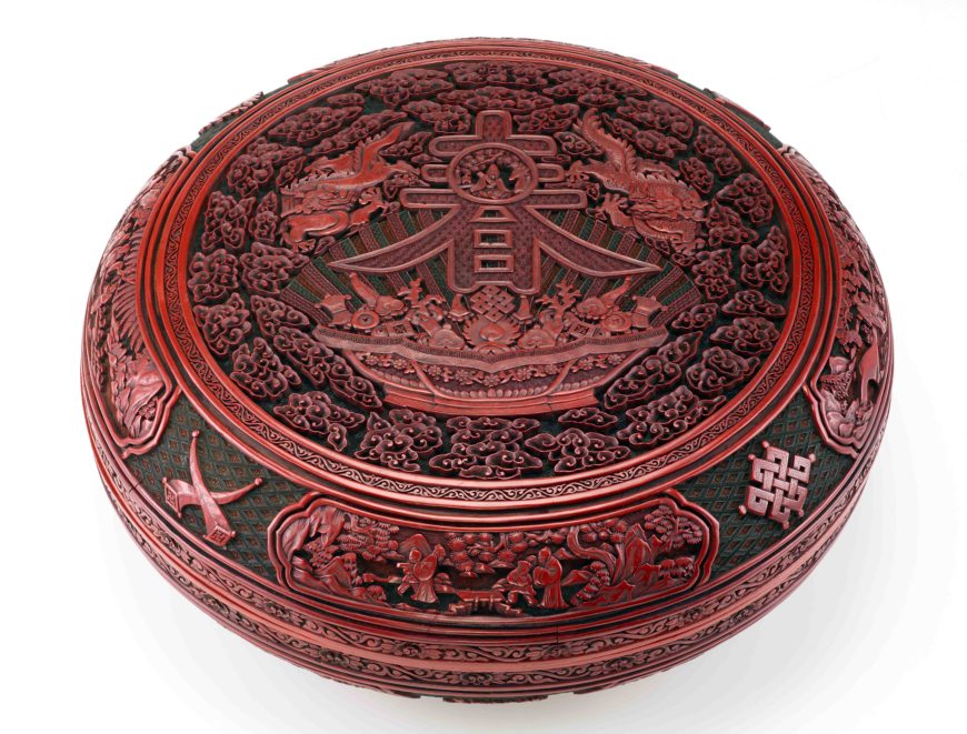  Lurnise Case Red Gold Wood Carving Dragon Chinese